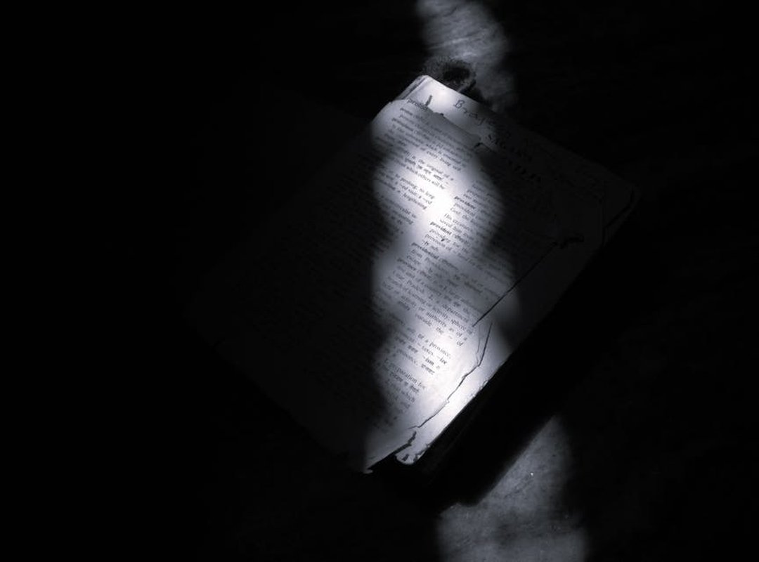 Silent Storytelling: Poses of Emotion and Contemplation